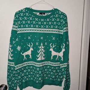 AMPERSAND AVE Green and White Festive Sweater